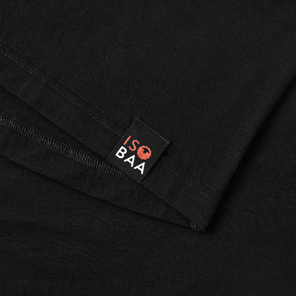 Isobaa | Mens 160 Merino Active Long Sleeve Crew (Black) | Elevate your active wardrobe with our Men's 160 Merino Active Long Sleeve Crew, expertly crafted from 160g 18.5 micron superfine merino wool