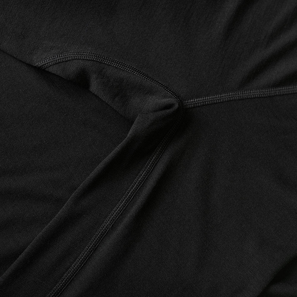 Isobaa | Mens 160 Merino Active Long Sleeve Crew (Black) | Elevate your active wardrobe with our Men's 160 Merino Active Long Sleeve Crew, expertly crafted from 160g 18.5 micron superfine merino wool