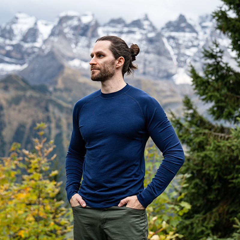 Isobaa | Mens 160 Merino Active Long Sleeve Crew (Navy) | Elevate your active wardrobe with our Men's 160 Merino Active Long Sleeve Crew, expertly crafted from 160g 18.5 micron superfine merino wool | Model: Ed