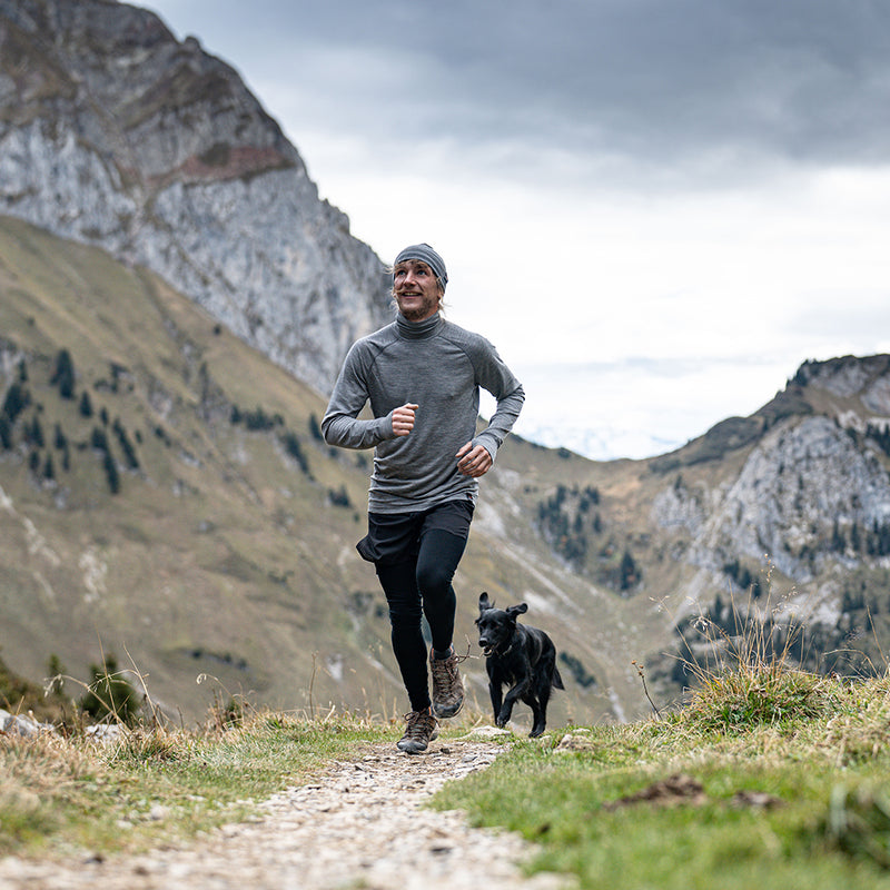 Isobaa | Mens 260 Merino Active Tights (Black) | Gear up for cold weather with the Men's 260 Merino Active Tights, designed to keep you warm, dry, and comfortable during your most demanding activities | Model: Baudoin