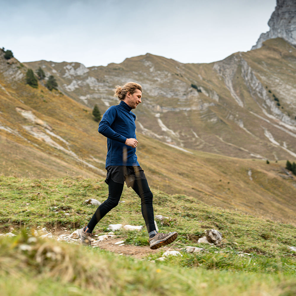 Isobaa | Mens 260 Merino Active Tights (Black) | Gear up for cold weather with the Men's 260 Merino Active Tights, designed to keep you warm, dry, and comfortable during your most demanding activities | Model: Baudoin