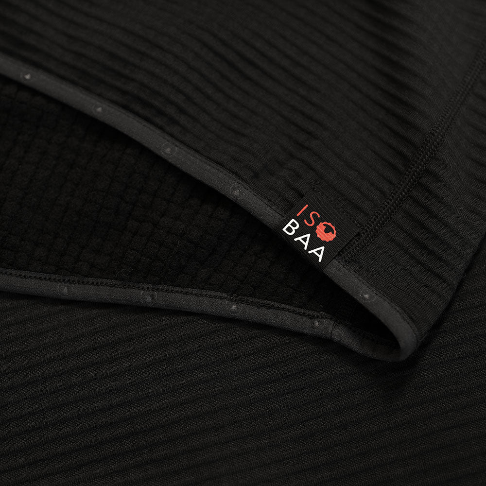 Isobaa | Mens 260 Merino Blend Grid Fleece (Black) | Stay warm and comfortable during your cold-weather activities with the 260 Merino Blend Grid Fleece Half Zip