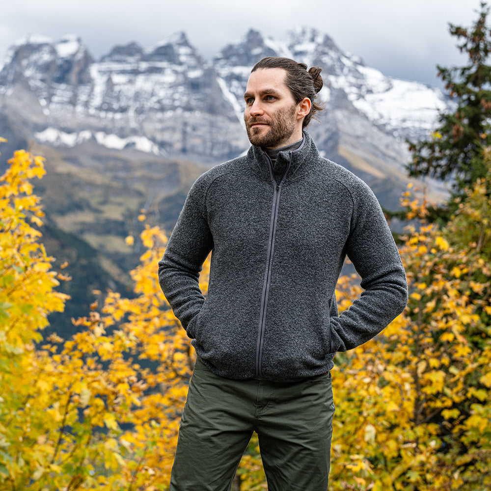 Isobaa | Mens 420 Merino Blend Borg Fleece (Smoke) | Made from superfine 260gm loop back Merino, this mid-weight sweatshirt is ideal for throwing on after a run or just relaxing in at the weekend, a true wardrobe staple | Model: Ed