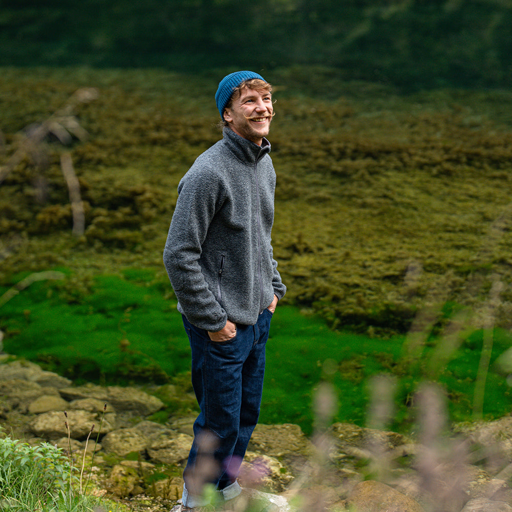 Isobaa | Mens 420 Merino Blend Borg Fleece (Smoke) | Made from superfine 260gm loop back Merino, this mid-weight sweatshirt is ideal for throwing on after a run or just relaxing in at the weekend, a true wardrobe staple | Model: Baudoin