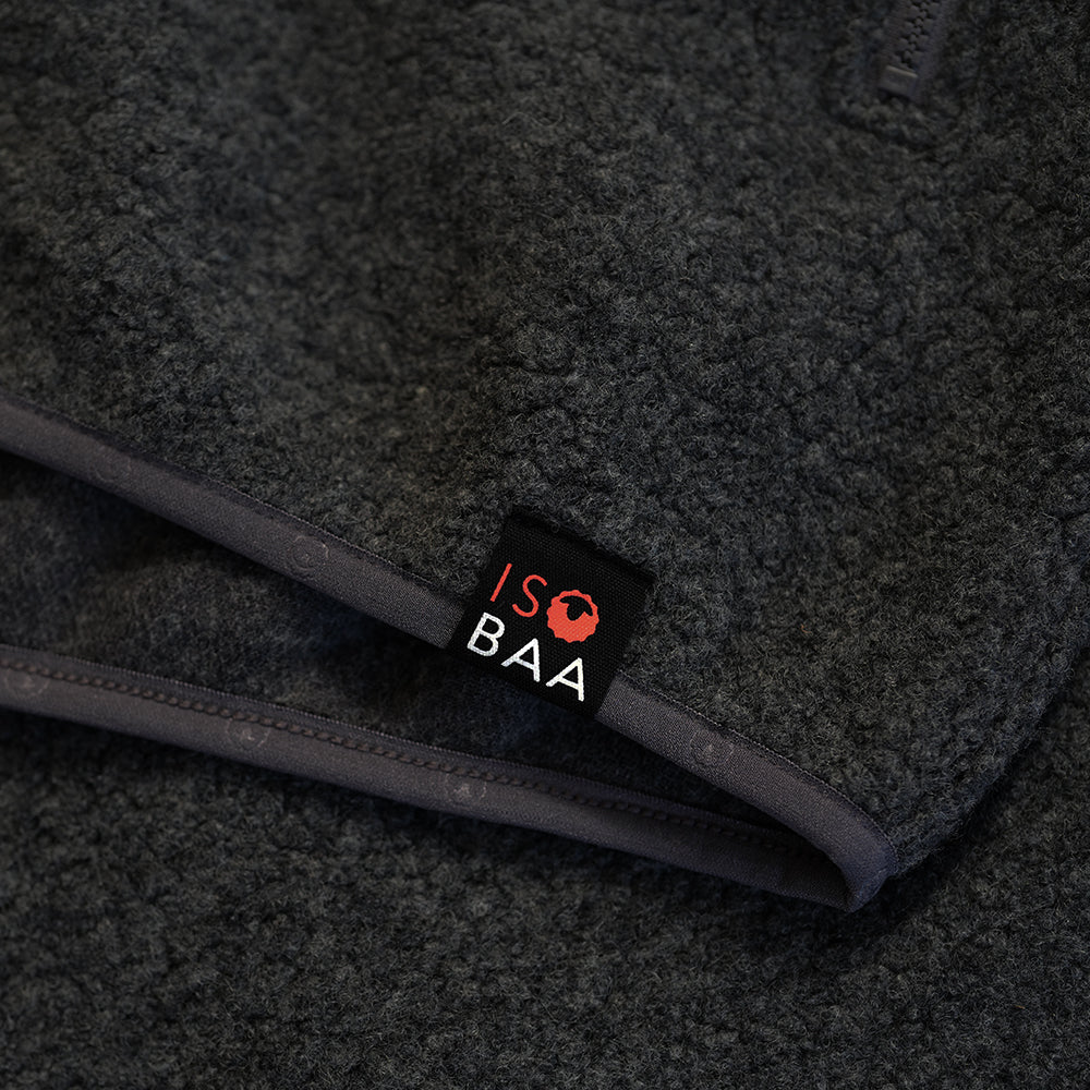 Isobaa | Mens 420 Merino Blend Borg Fleece (Smoke) | Made from superfine 260gm loop back Merino, this mid-weight sweatshirt is ideal for throwing on after a run or just relaxing in at the weekend, a true wardrobe staple