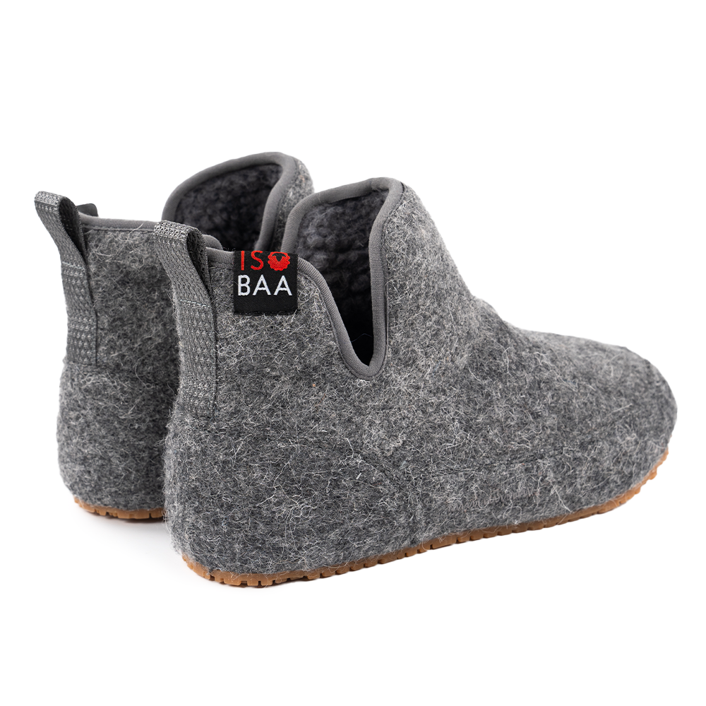 Isobaa | Merino Blend Slipper Boots (Charcoal) | Relax in comfort in an optimal blend of merino & polyester, offering both cosy warmth and lasting durability.