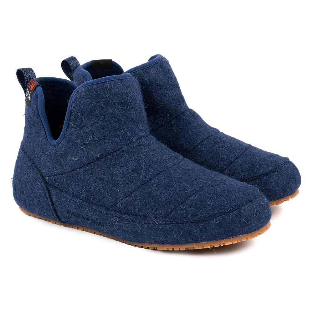 Isobaa | Merino Blend Slipper Boots (Navy) | Relax in comfort in an optimal blend of merino & polyester, offering both cosy warmth and lasting durability.