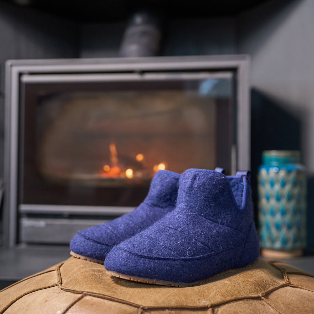 Isobaa | Merino Blend Slipper Boots (Navy) | Relax in comfort in an optimal blend of merino & polyester, offering both cosy warmth and lasting durability.