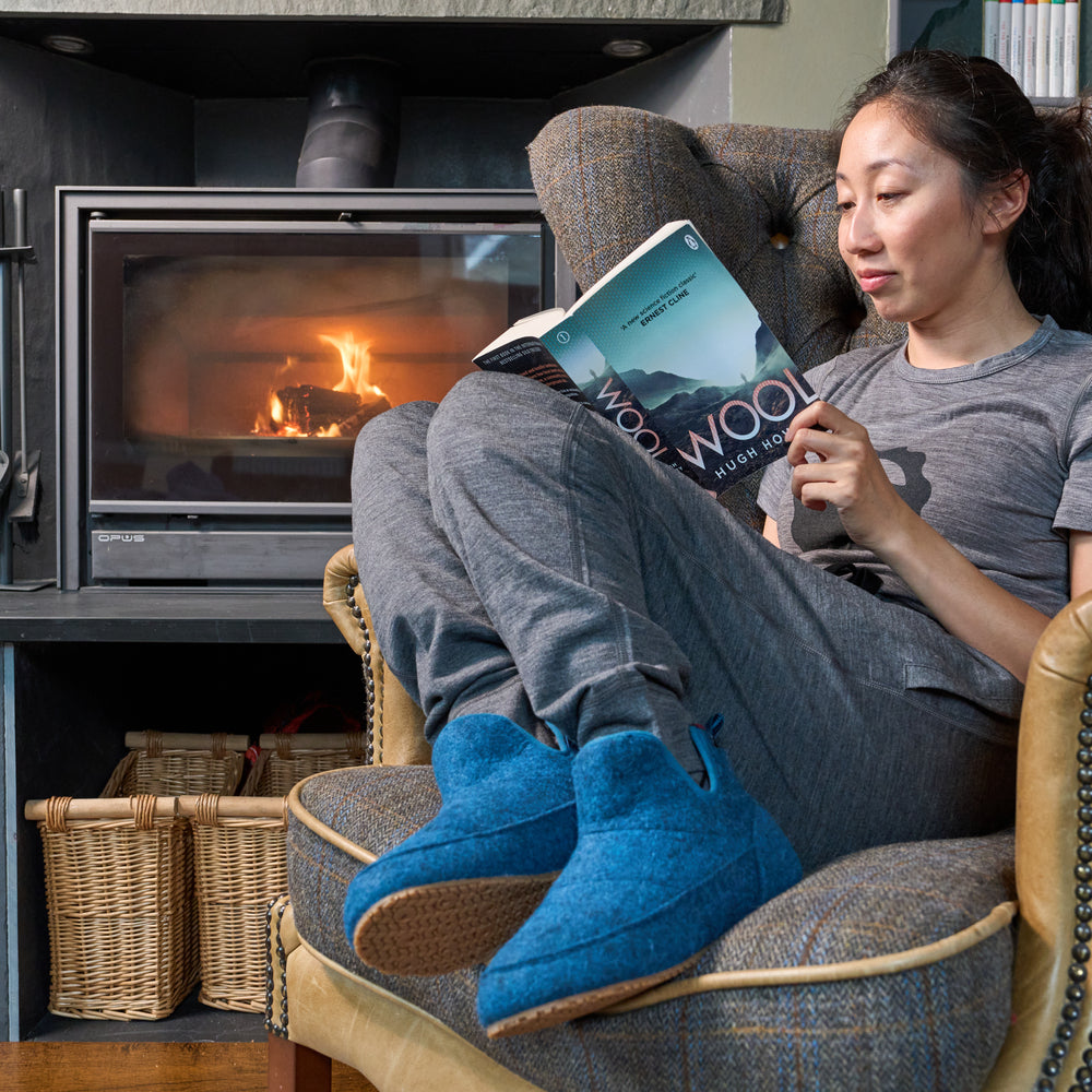 Isobaa | Merino Blend Slipper Boots (Petrol) | Relax in comfort in an optimal blend of merino & polyester, offering both cosy warmth and lasting durability.