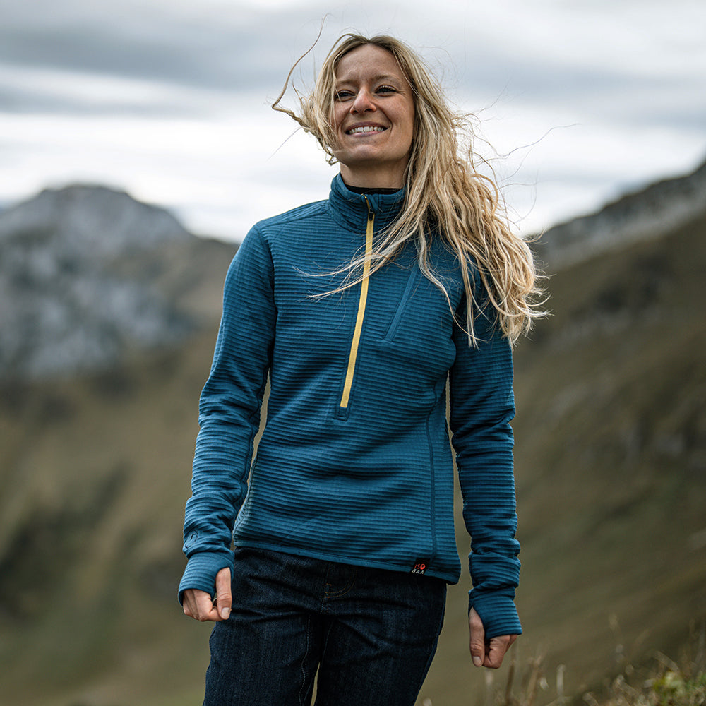 Isobaa | Womens 260 Merino Blend Grid Fleece (Petrol) | Stay warm and comfortable during your cold-weather activities with the 260 Merino Blend Grid Fleece Half Zip