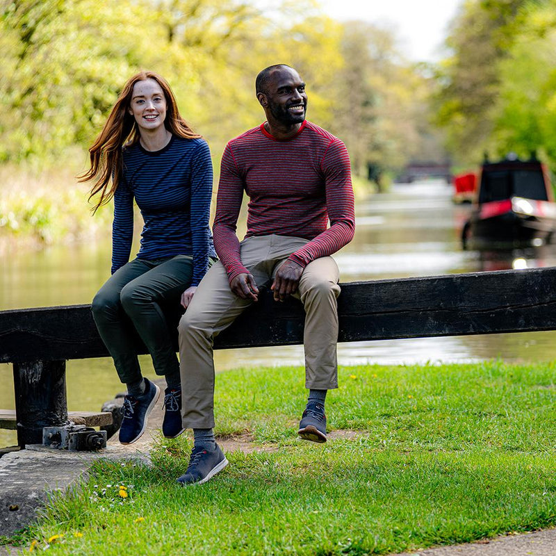 Isobaa | Mens Merino 180 Long Sleeve Crew (Mini Stripe Red/Smoke) | Get outdoors with the ultimate Merino wool long-sleeve top.