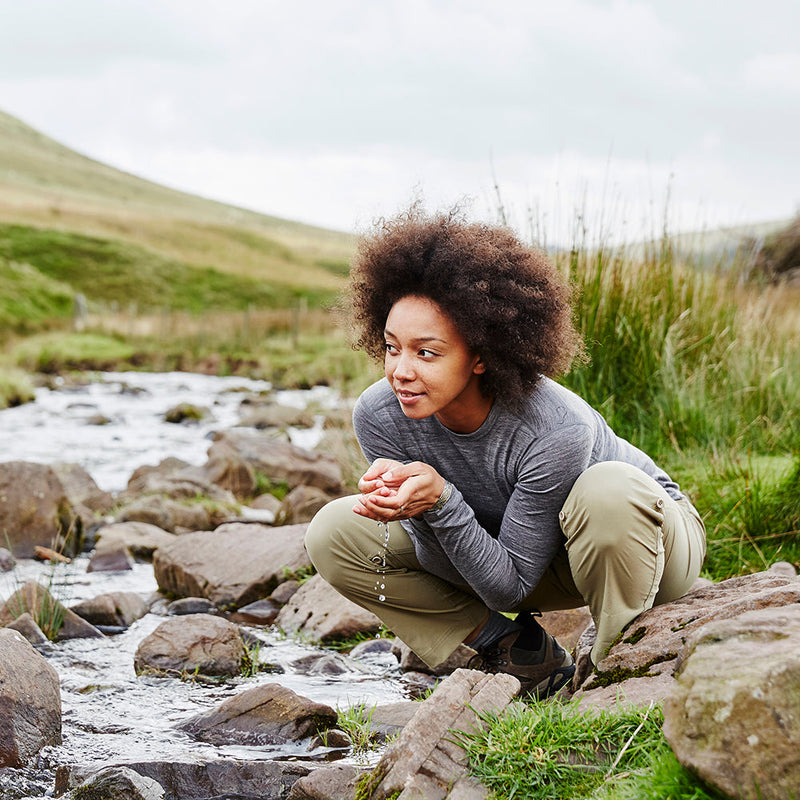 Isobaa | Womens Merino 180 Long Sleeve Crew (Charcoal) | Get outdoors with the ultimate Merino wool long-sleeve top.