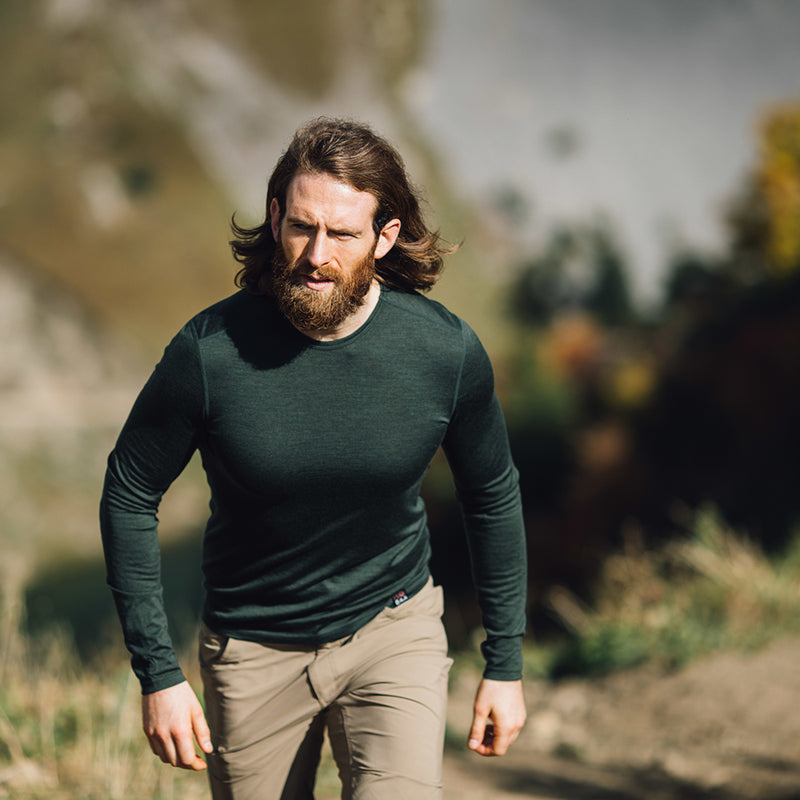 Isobaa | Mens Merino 180 Long Sleeve Crew (Forest) | Get outdoors with the ultimate Merino wool long-sleeve top.