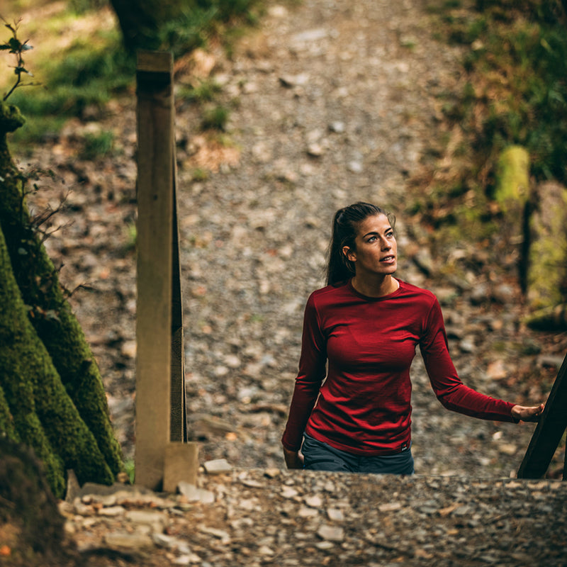 Isobaa | Womens Merino 180 Long Sleeve Crew (Red) | Get outdoors with the ultimate Merino wool long-sleeve top.